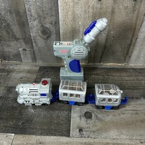 GeoTrax Silver Bullet Highland Scenic Line Train & Remote W both Cars WORKS 2004